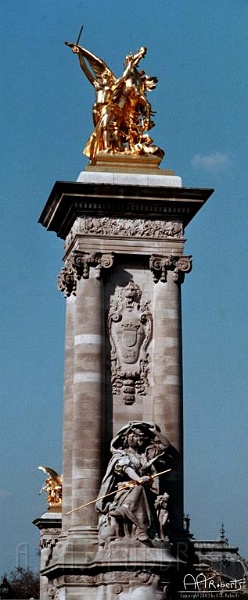 Paris Statue 1.jpg - Gilded glory.